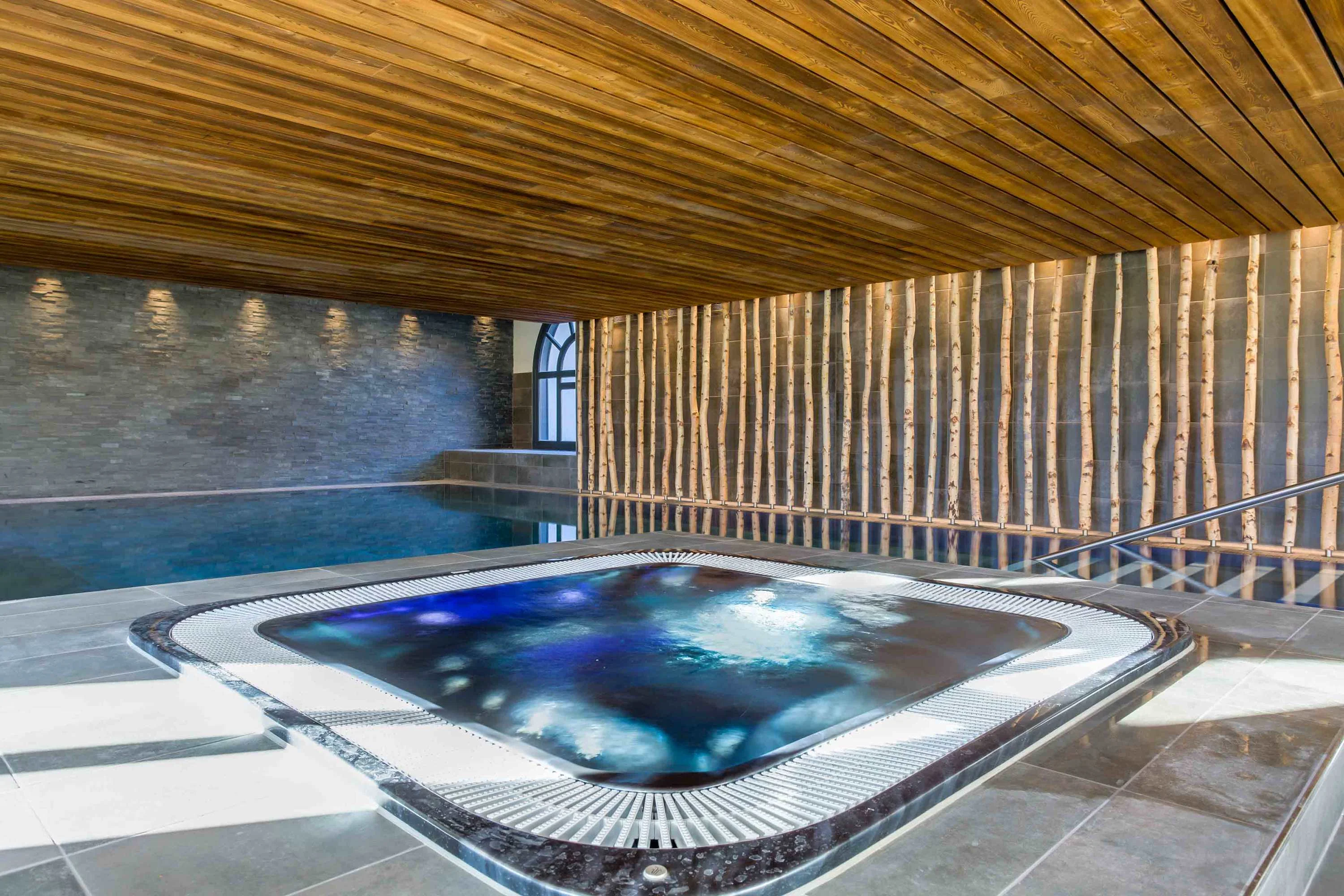There's also a jacuzzi if you fancy some bubbles!