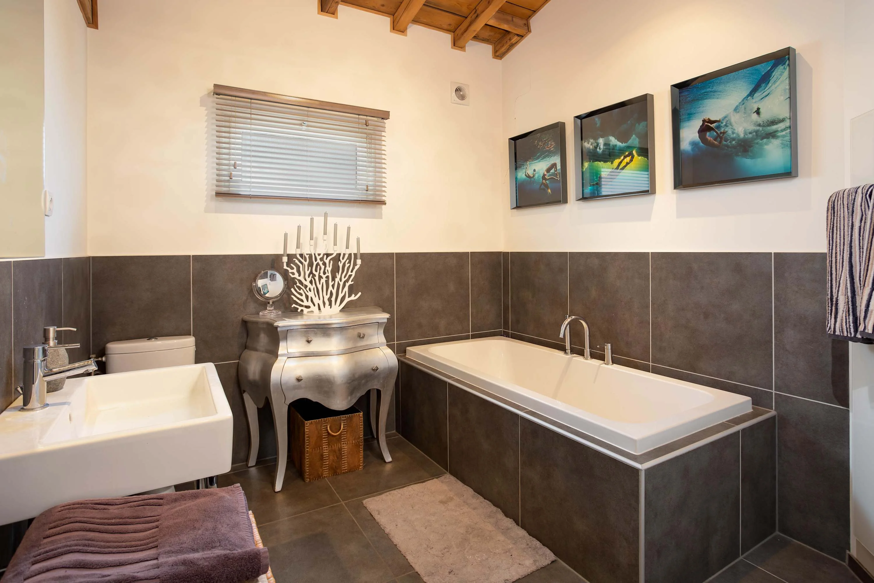 Family bathroom