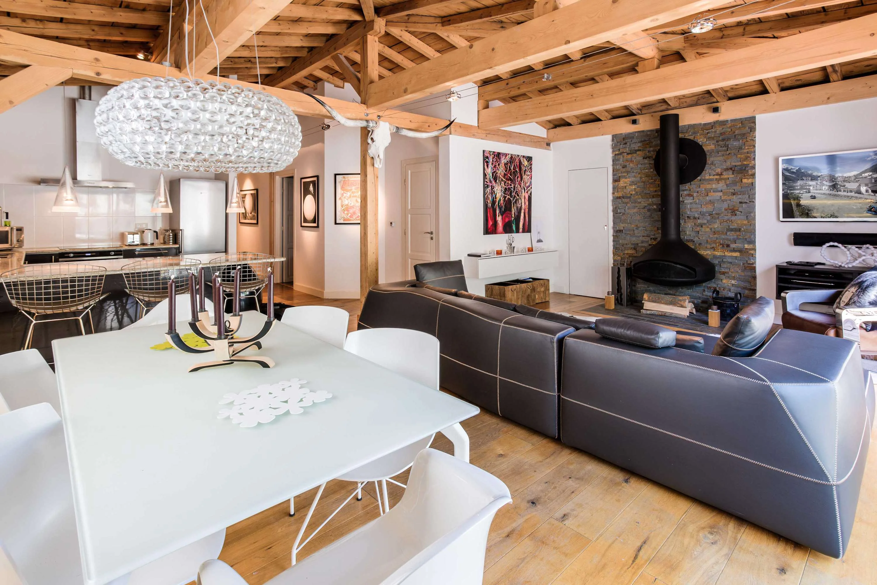 Luxury furnishings throughout
