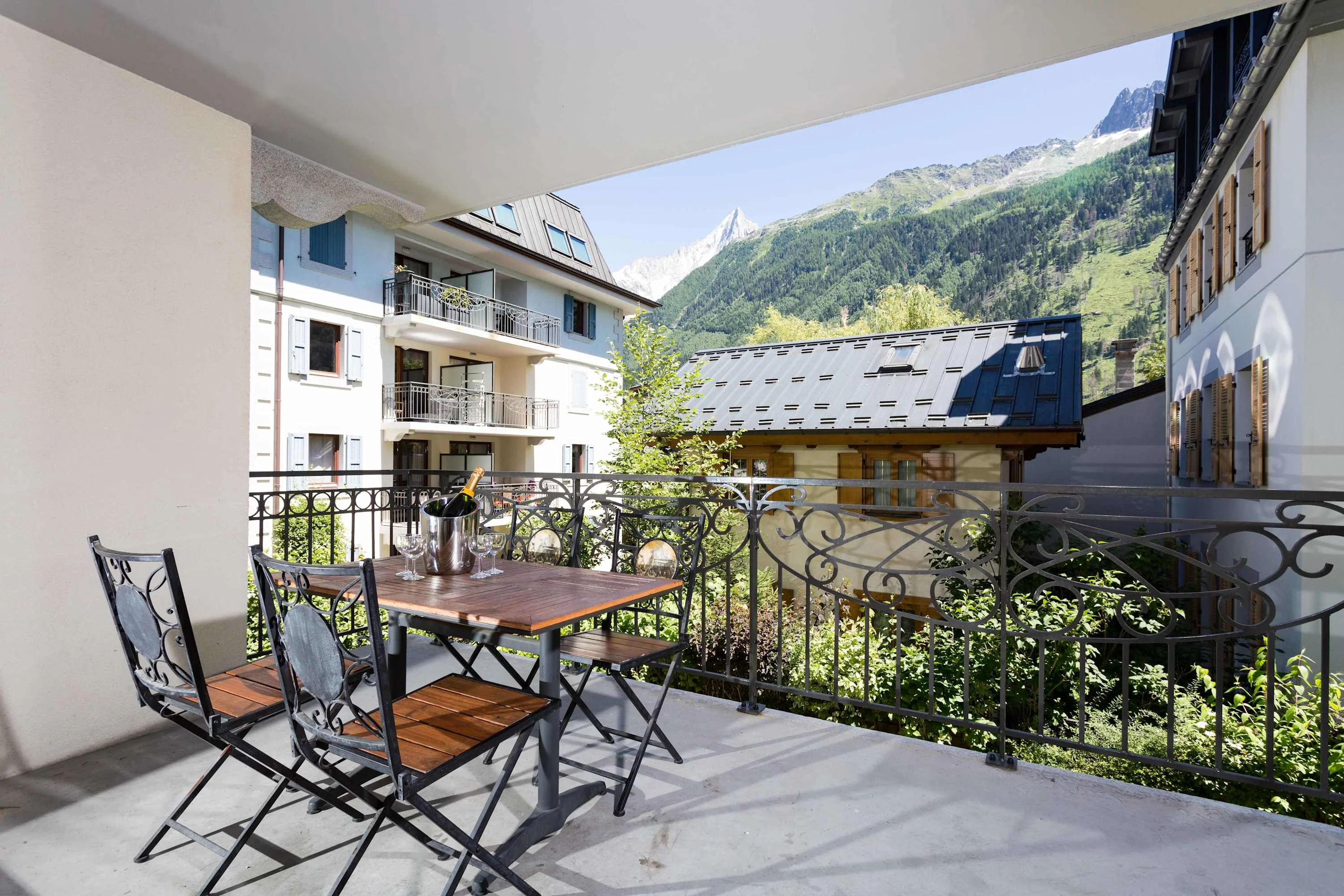 Terrace facing Mont Blanc