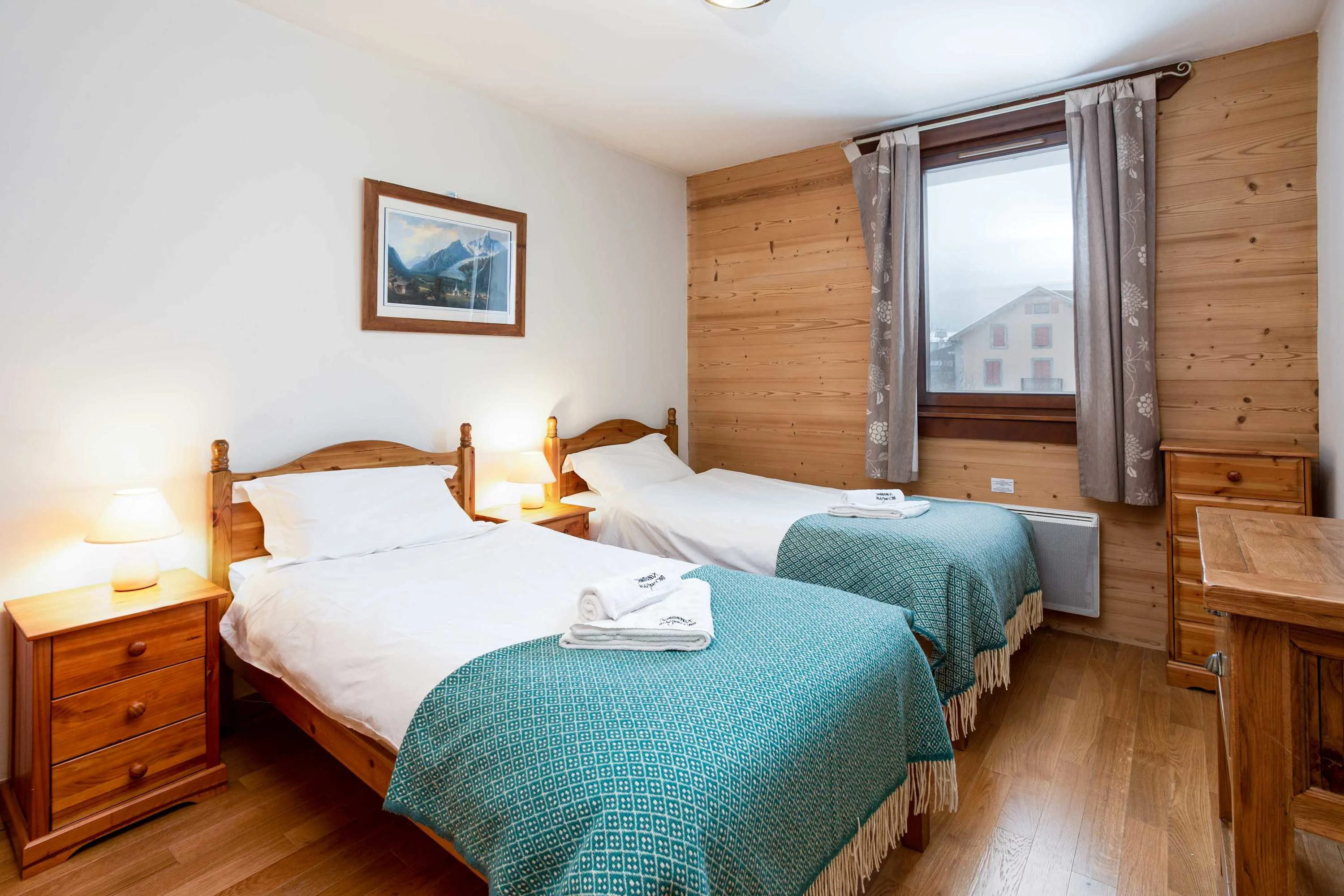 Two further twin bedrooms (1)