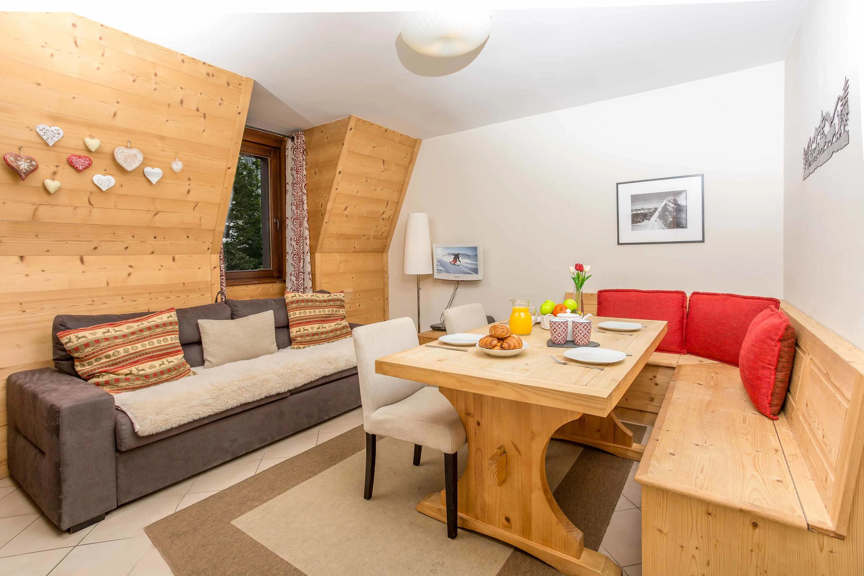 Paradis 18b apartment has a sofa bed for 2 people