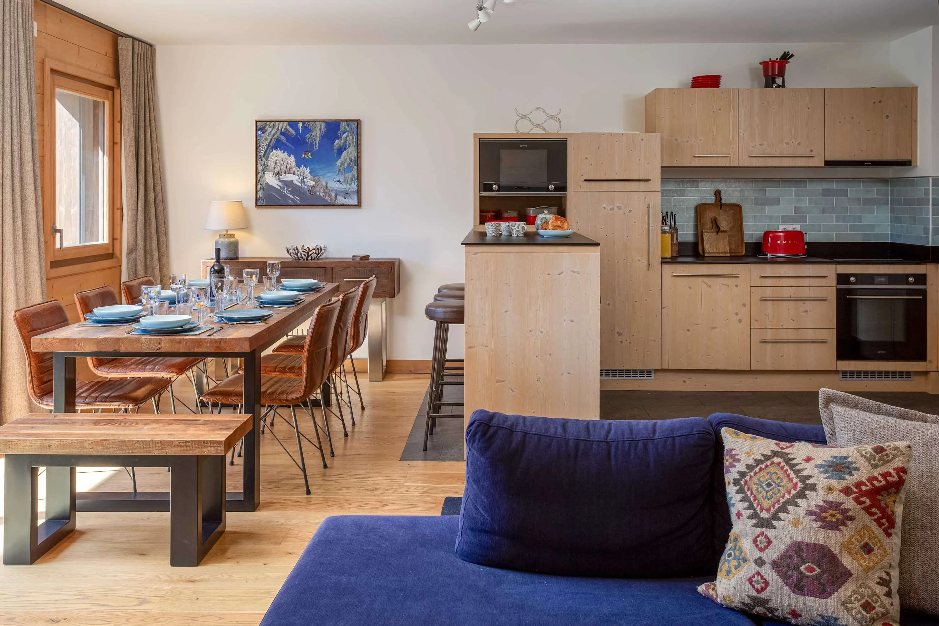 Open plan living, dining & kitchen
