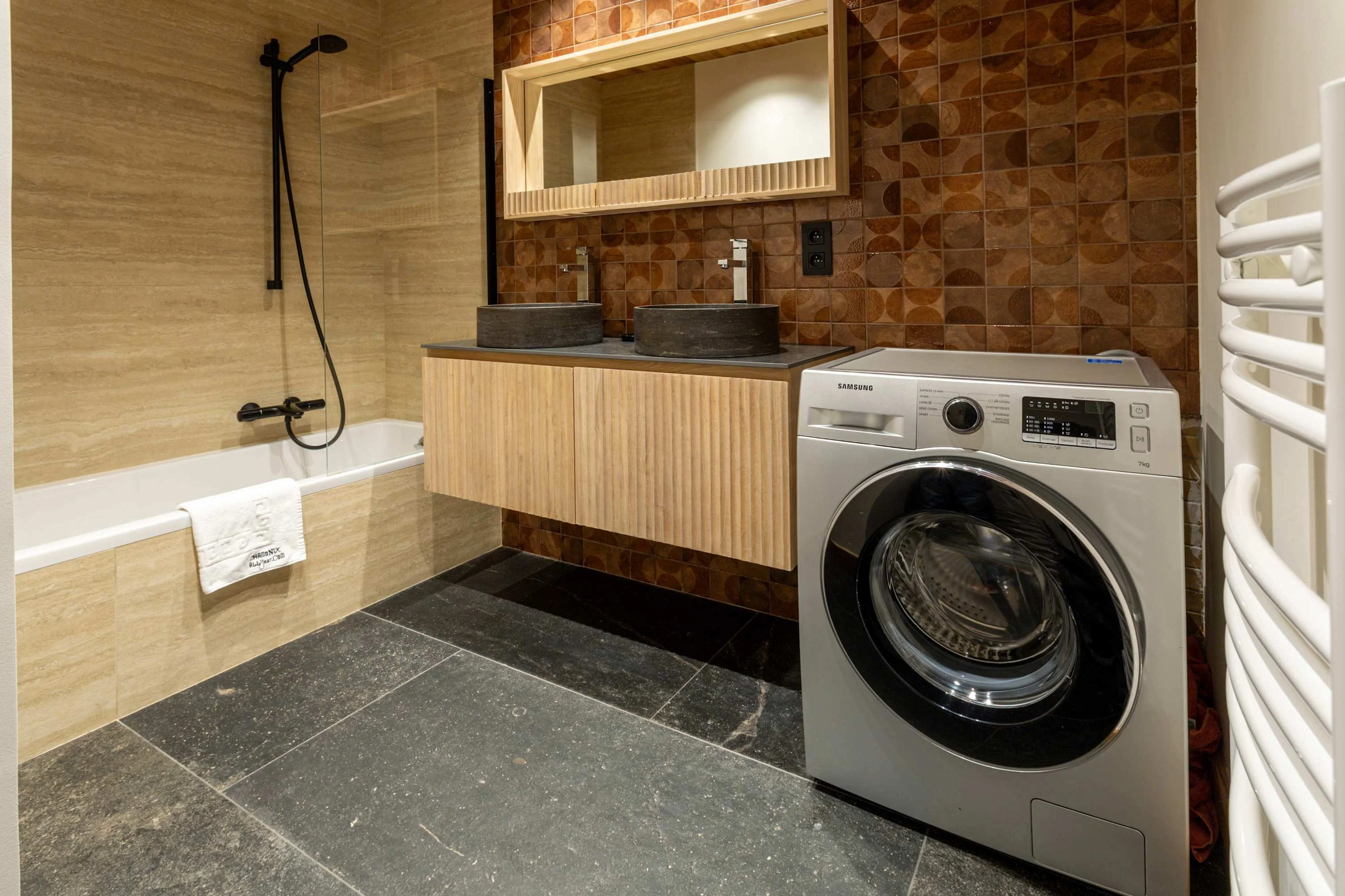 Family room ensuite